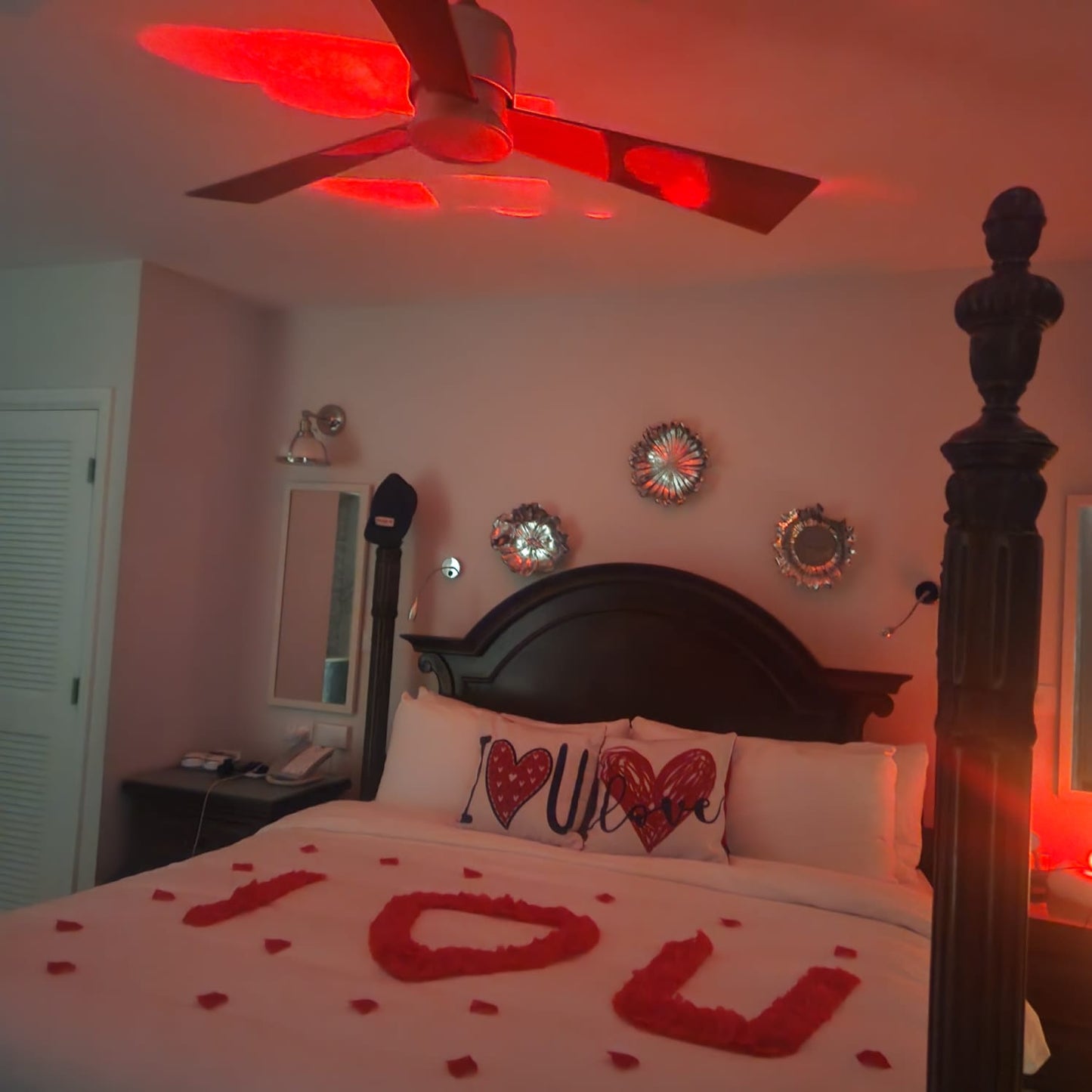 Big I Heart U rose petal message